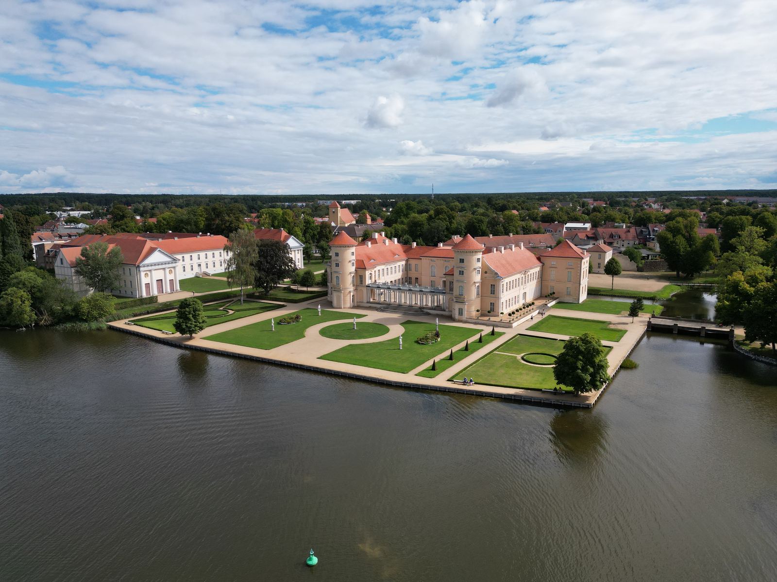 Schloss Rheinsberg — Bild 1 von 2